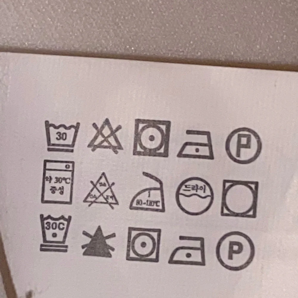 NWT. Zara White Fitted Halter Top featuring Bows. Size S. - Picture 10 of 10